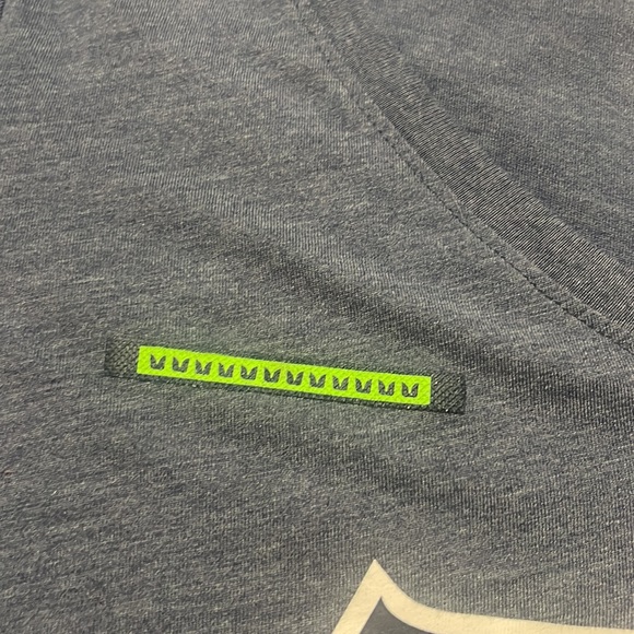 Nike Logo Essential (NFL Seattle Seahawks) - Picture 3 of 5